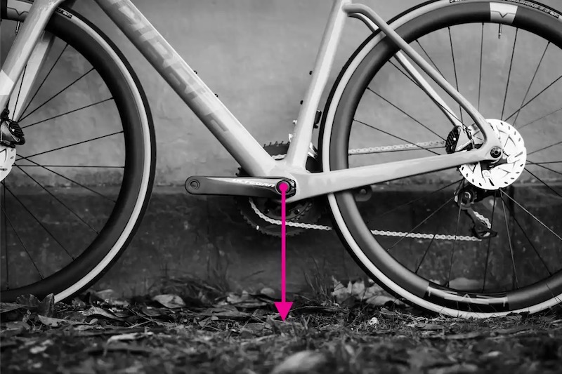 Bottom bracket height on bicycle frames