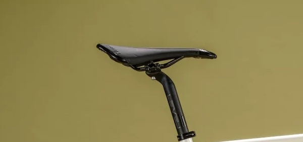 Carbon road saddle and seat post