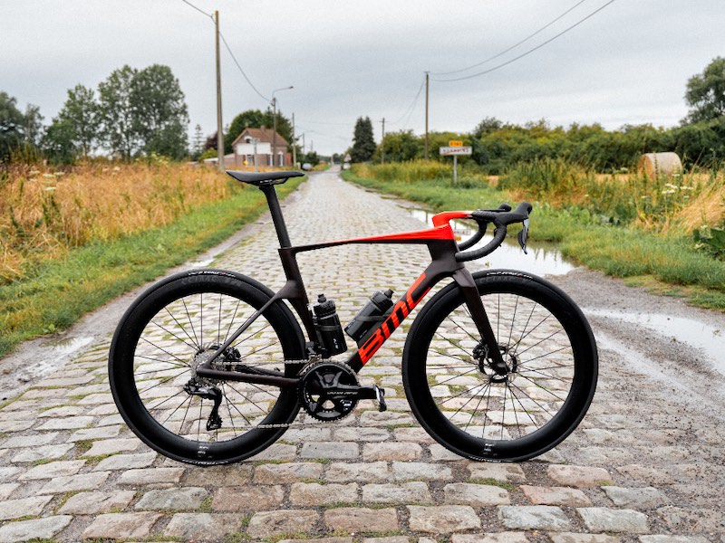 BMC’s new generation of aero road bike is named Teammachine R 01 to redefine competition