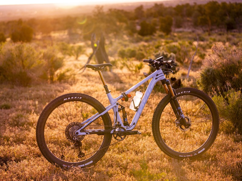 Pivot launched the new third-generation Mach 4 SL XC mountain bike – A LOT lighter & more adjustable