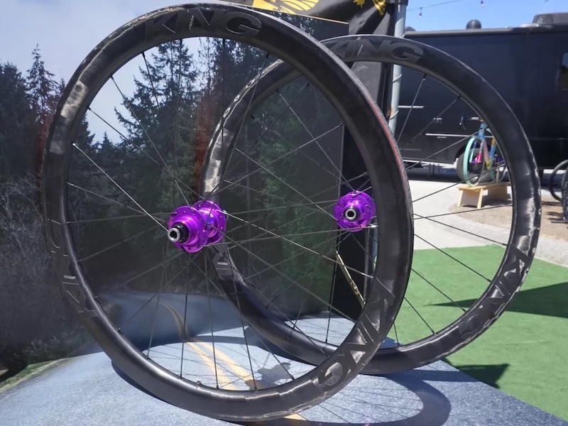 Chris King launches the ARD44 carbon aero wheelset with features recyclable carbon 